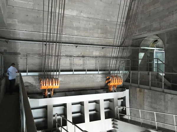 閘門(mén)水封更換、改造施工