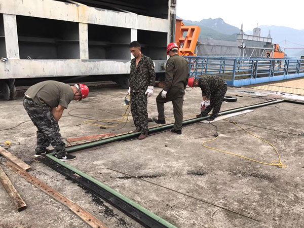 閘門水封更換、改造施工