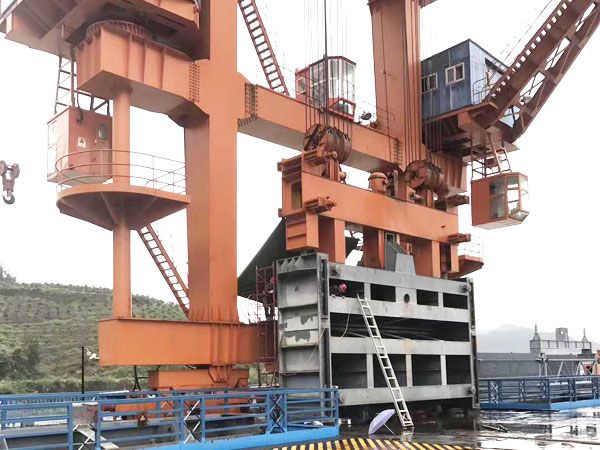 閘門水封更換、改造施工