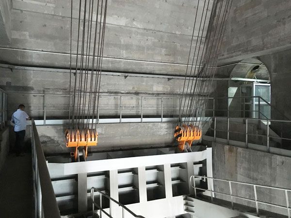 閘門水封更換、改造施工